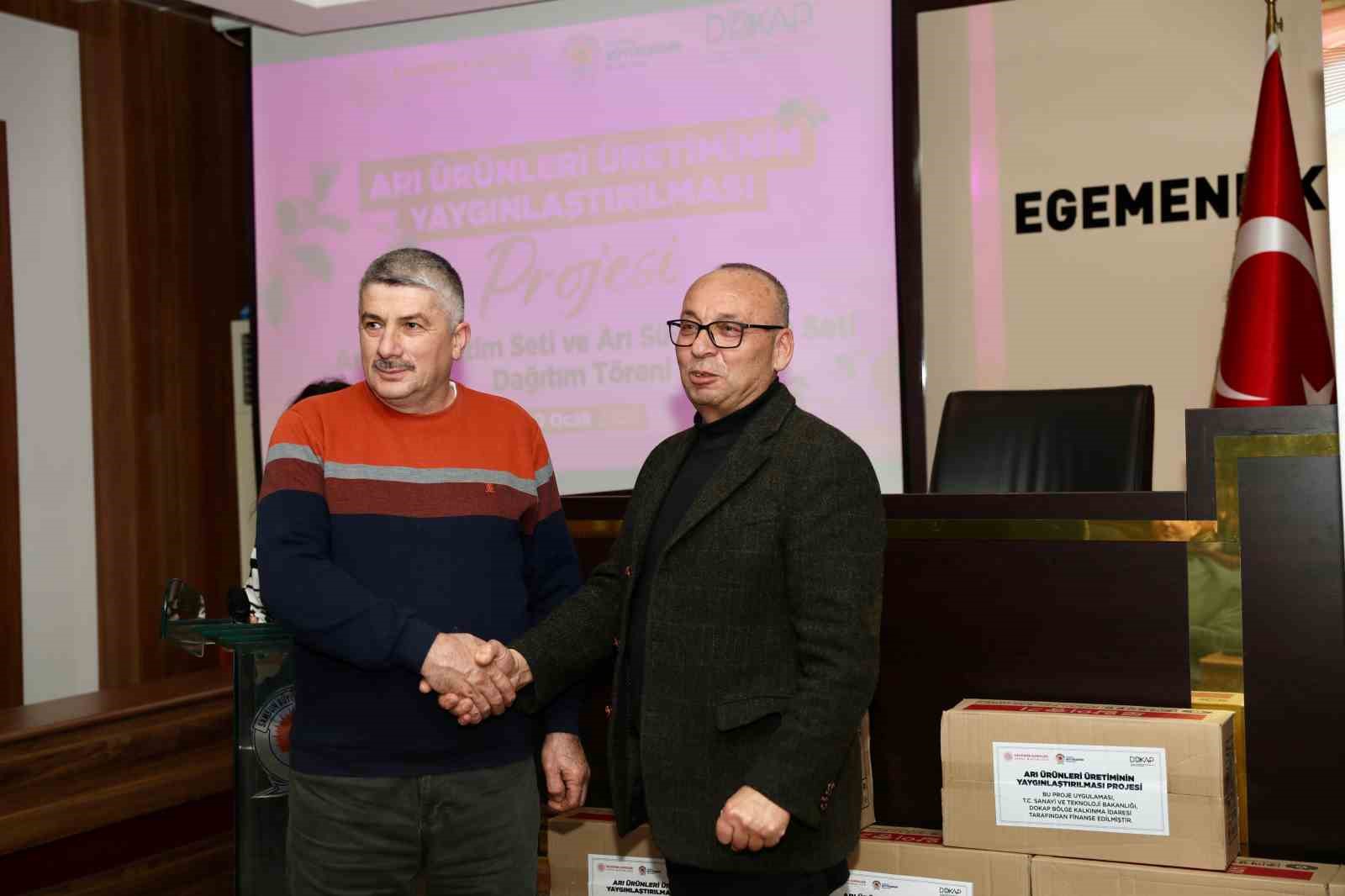 Samsun’da arıcılara üretim seti desteği
