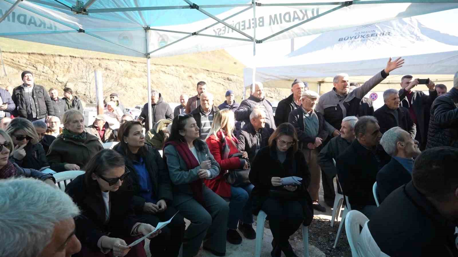 Samsun’da atık tesisi toplantısında gergin anlar
