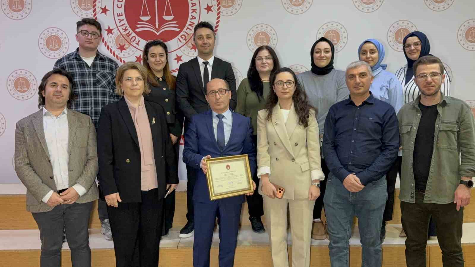 Samsun’da başarılı hâkimlere Adalet Başarı Belgesi
