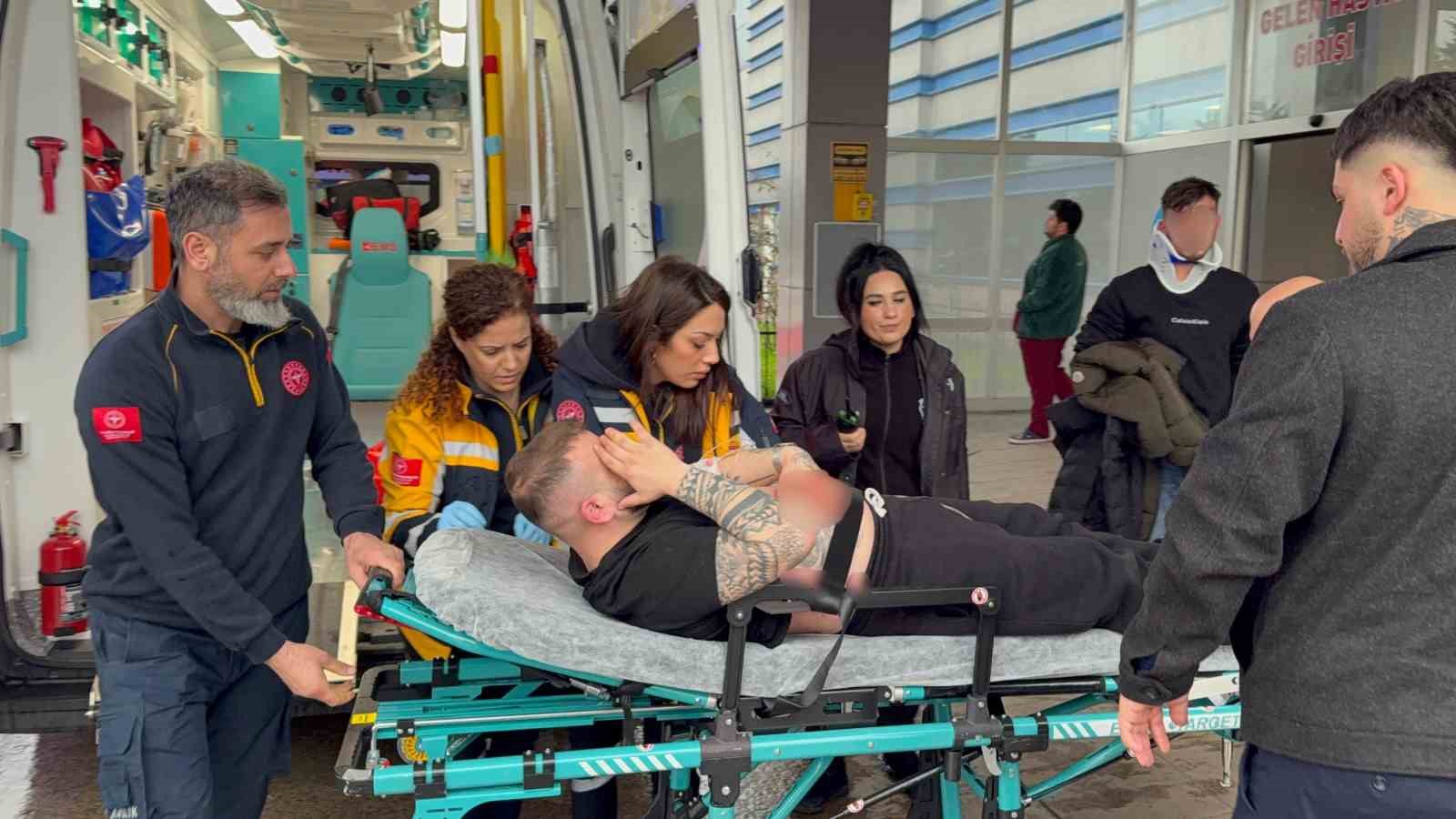 Samsun’da bıçaklı kavga: 2 yaralı
