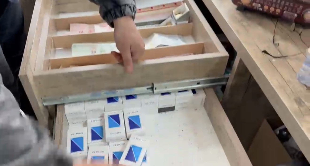 Samsun’da binlerce makaron ve kaçak ürün ele geçirildi
