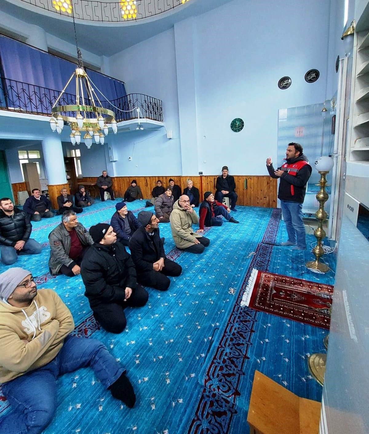 Samsun’da çiftçilere tarımsal üretim planlaması anlatıldı
Samsun’da çiftçilere tarımsal üretim planlaması anlatıldı