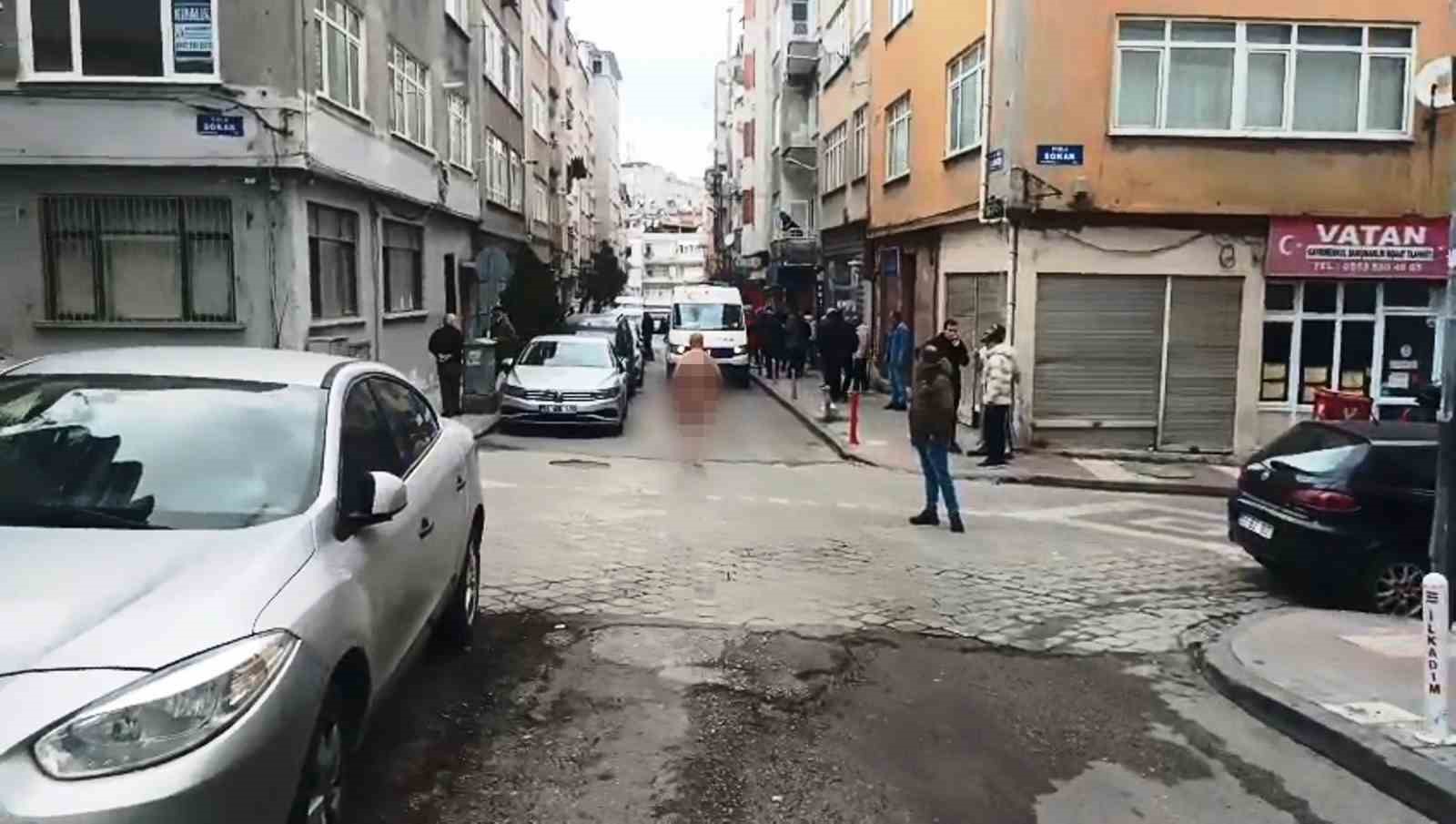 Samsun’da çıplak halde caddede dolaşan şahıs gözaltına alındı
