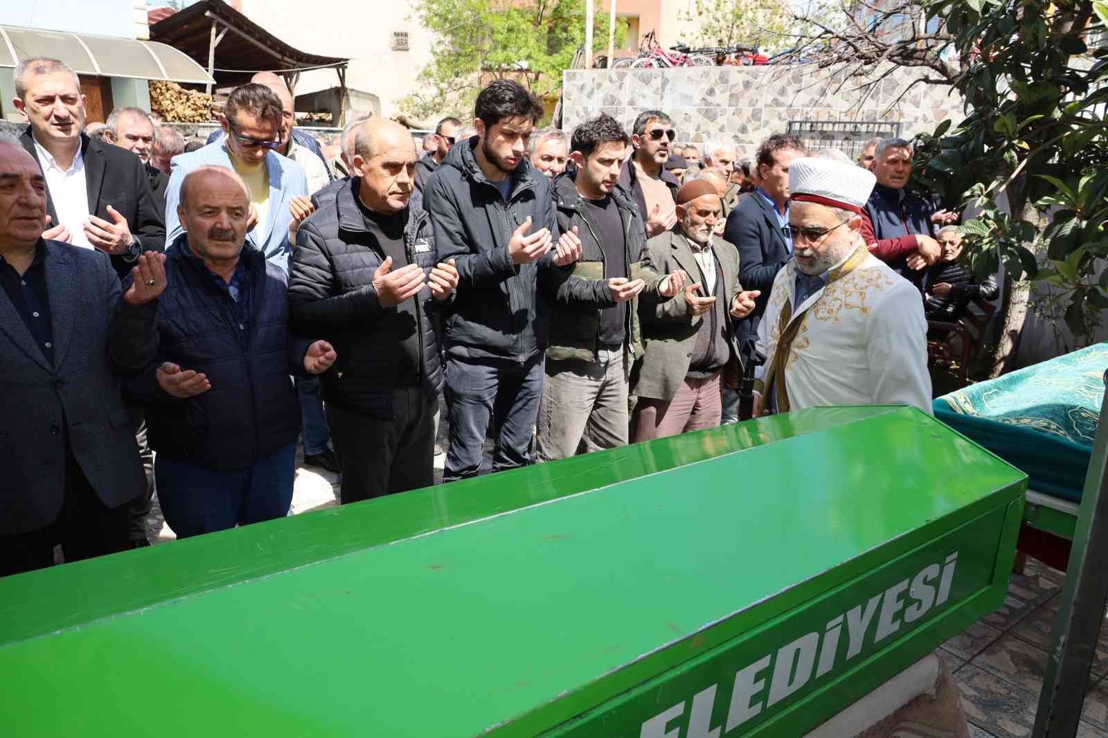 Samsun’da iki kardeş yan yana toprağa verildi
