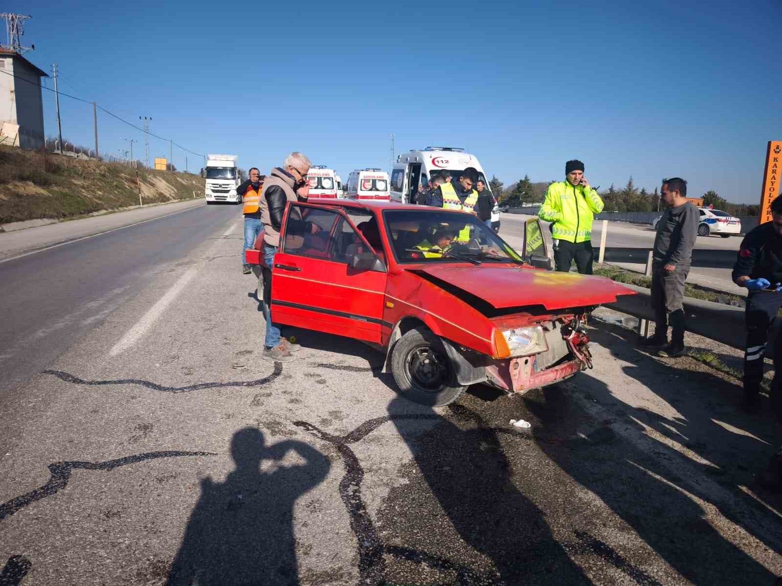 Samsun’da iki otomobil çarpıştı: 3 yaralı
