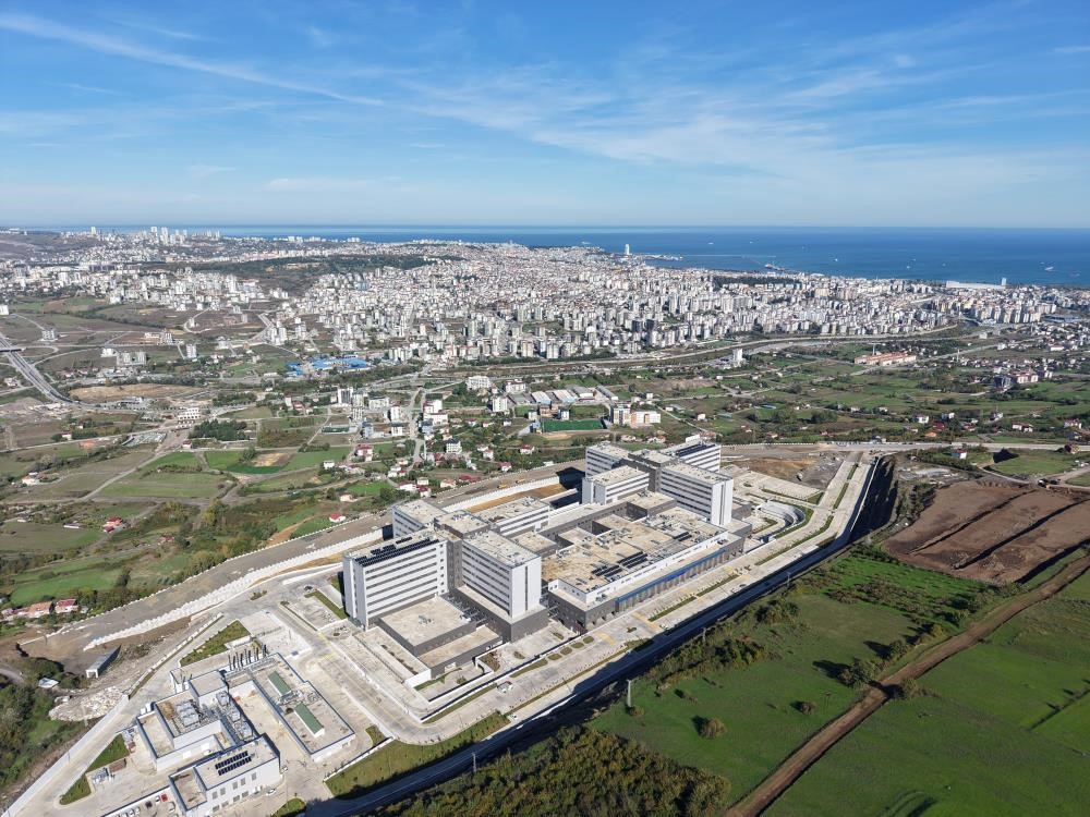 Samsun’da kamu hastanelerinde 2025’te 10,3 milyon muayene
Samsun’da kamu hastanelerinde 2025’te 10,3 milyon muayene