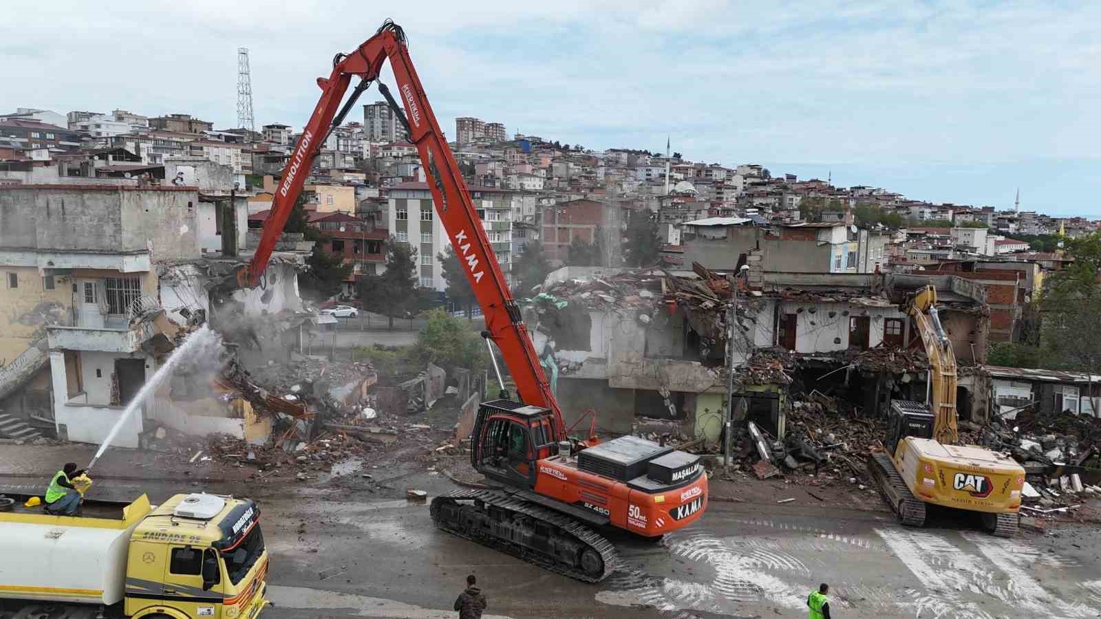 Samsun’da kentsel dönüşümde yıkım başladı
