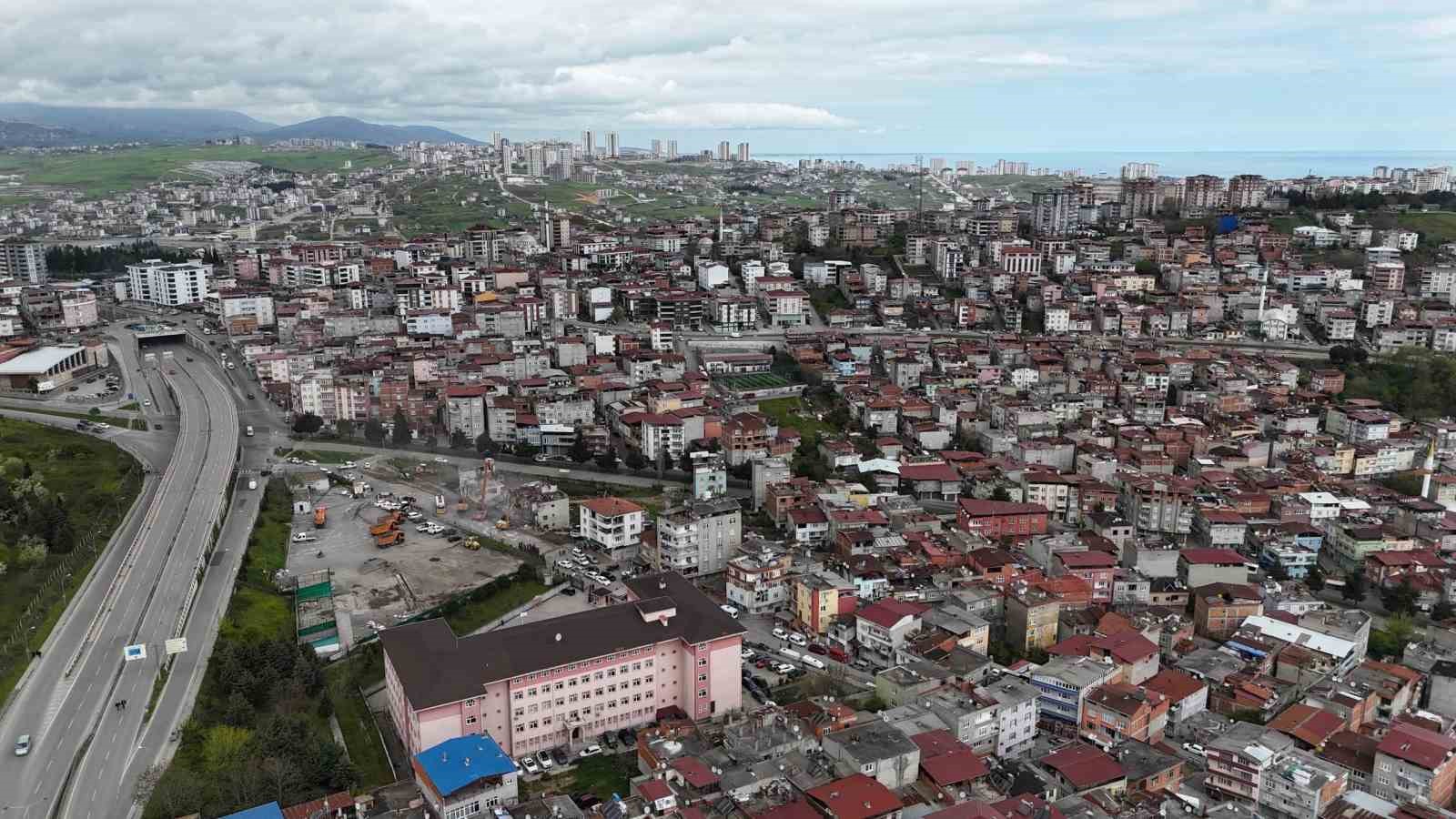 Samsun’da kentsel dönüşümde yıkım başladı
