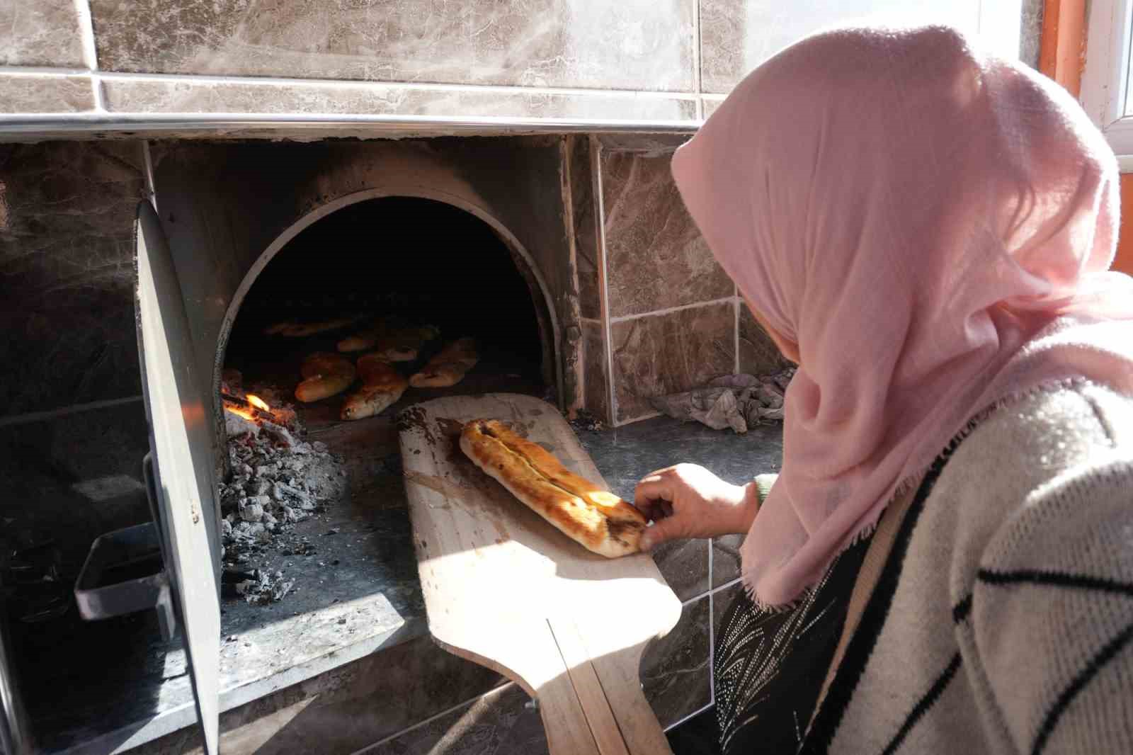 Samsun’da kırsal mahalleler için ’Köy Fırınları Projesi’: 10 fırın inşa edildi
Samsun’da kırsal mahalleler için ’Köy Fırınları Projesi’: 10 fırın inşa edildi