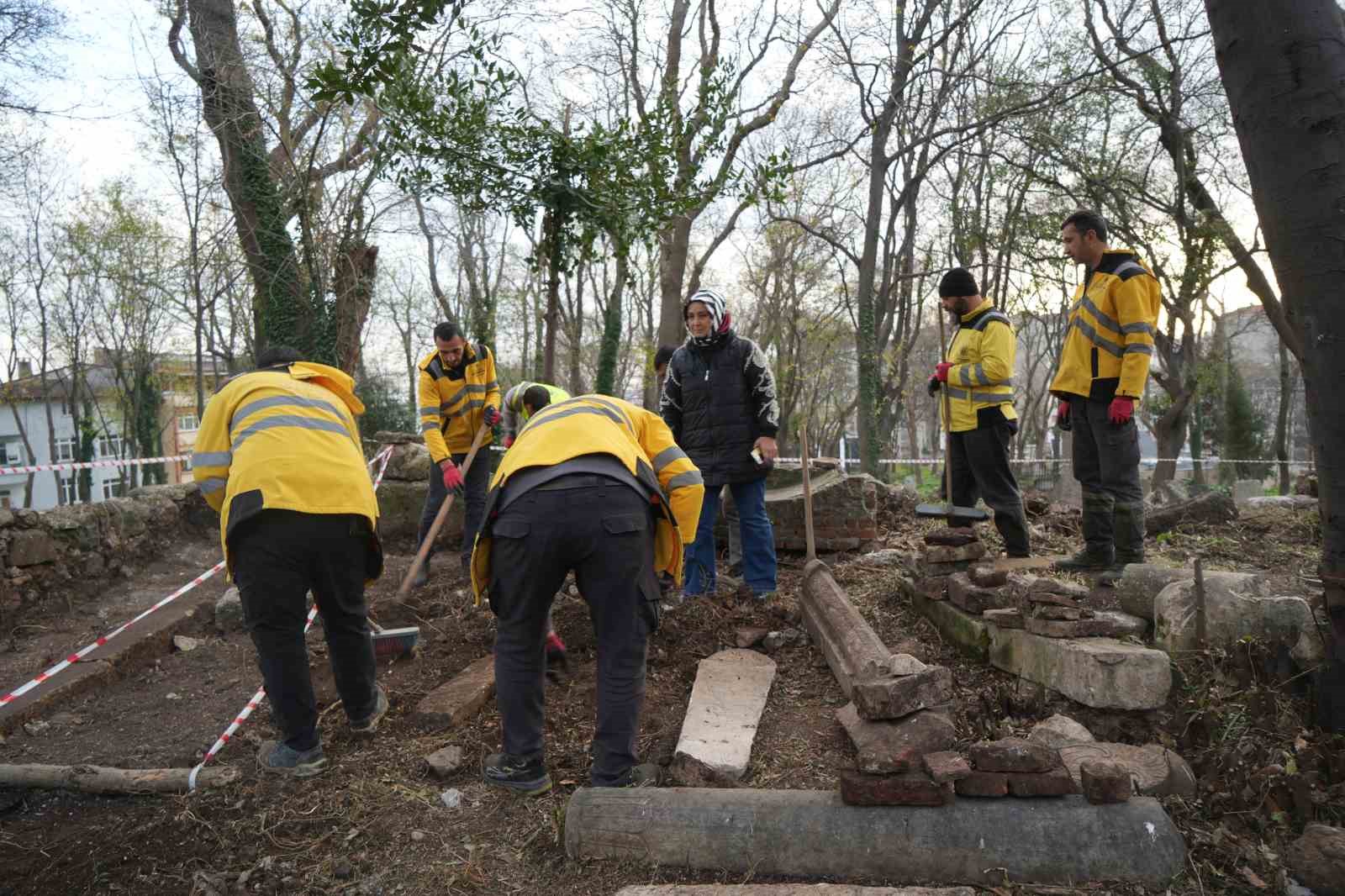 Samsun’da mezarlığın altından tarih çıkıyor: Samsun yazılı mezar kitabesi, yeni tarihi mezarlar
