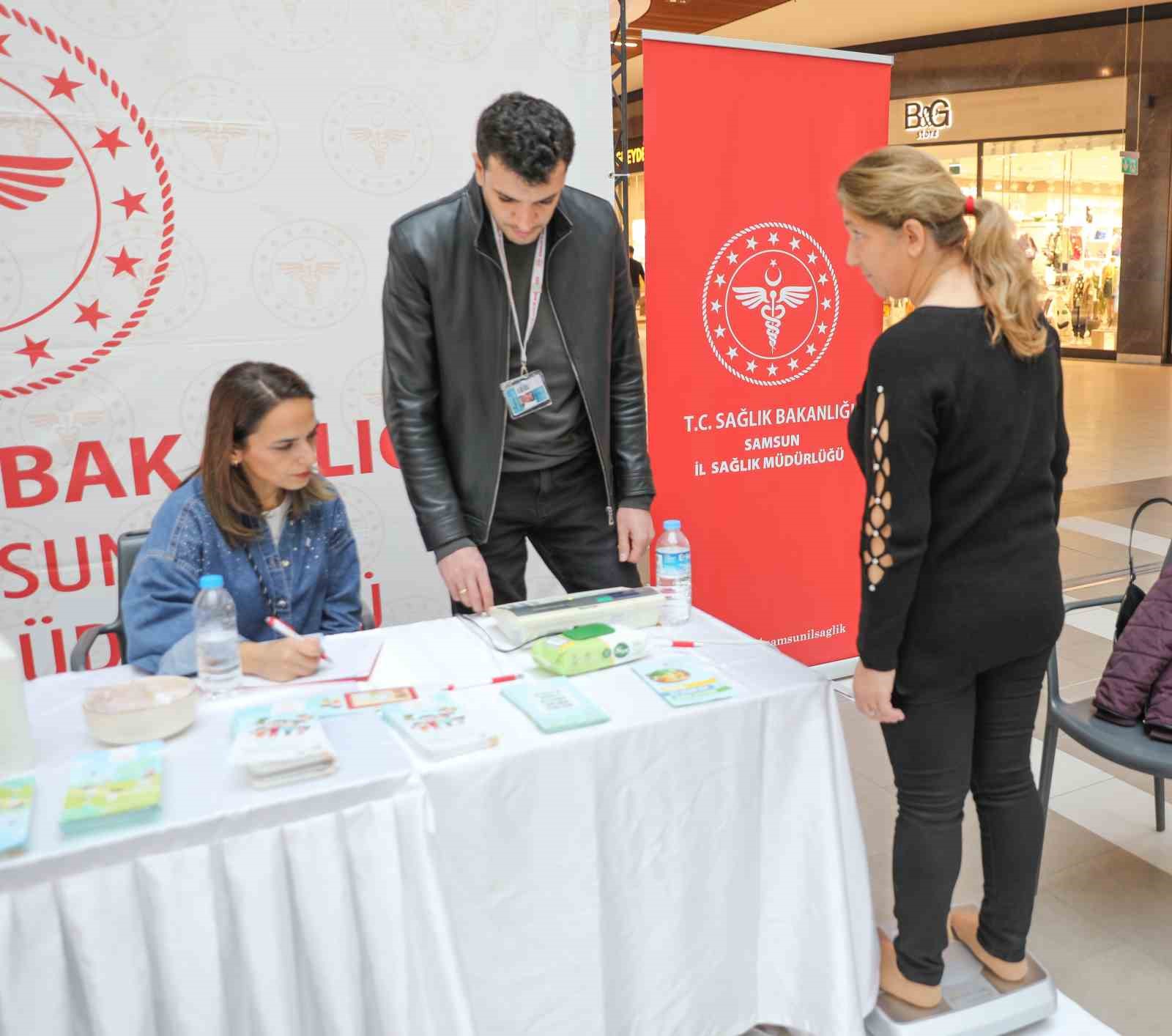 Samsun’da obezite ile mücadele: 173 bin kişiye ulaşıldı, 5,1 ton kilo verildi
Samsun’da obezite ile mücadele: 173 bin kişiye ulaşıldı, 5,1 ton kilo verildi