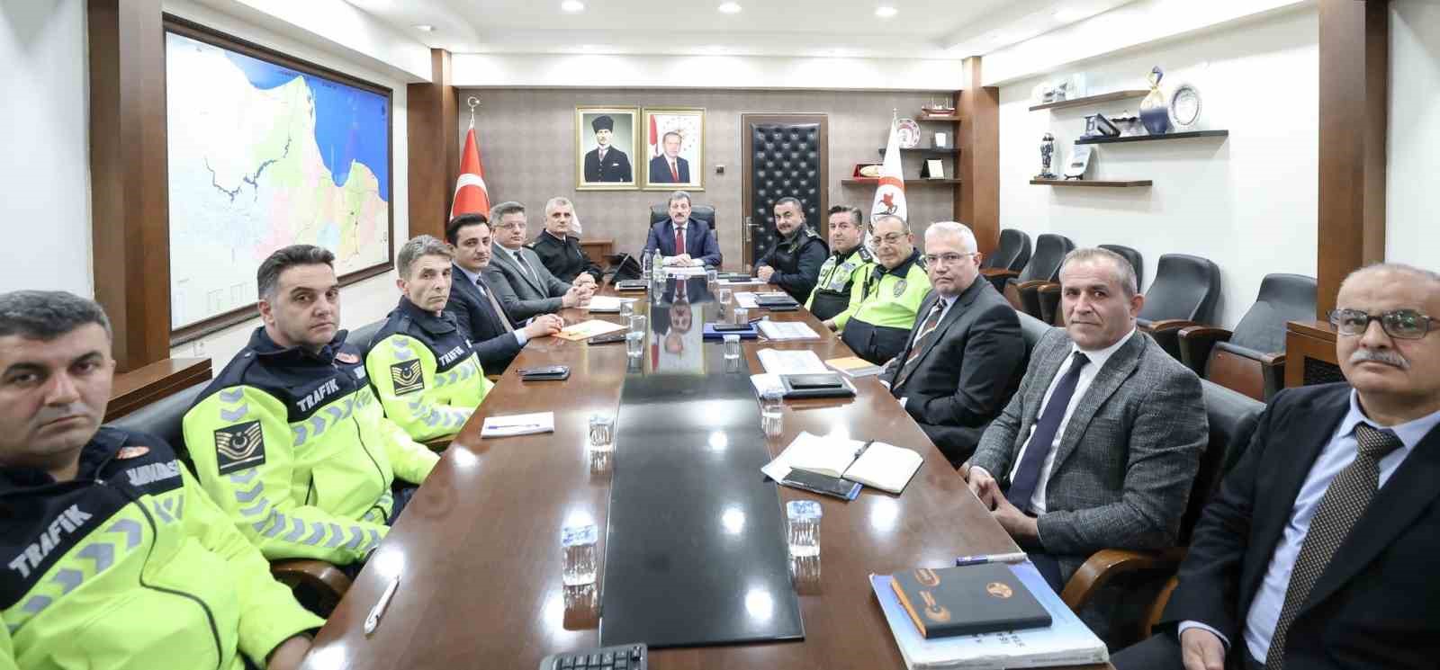 Samsun’da okul çevrelerinde trafik güvenliği artırılıyor
