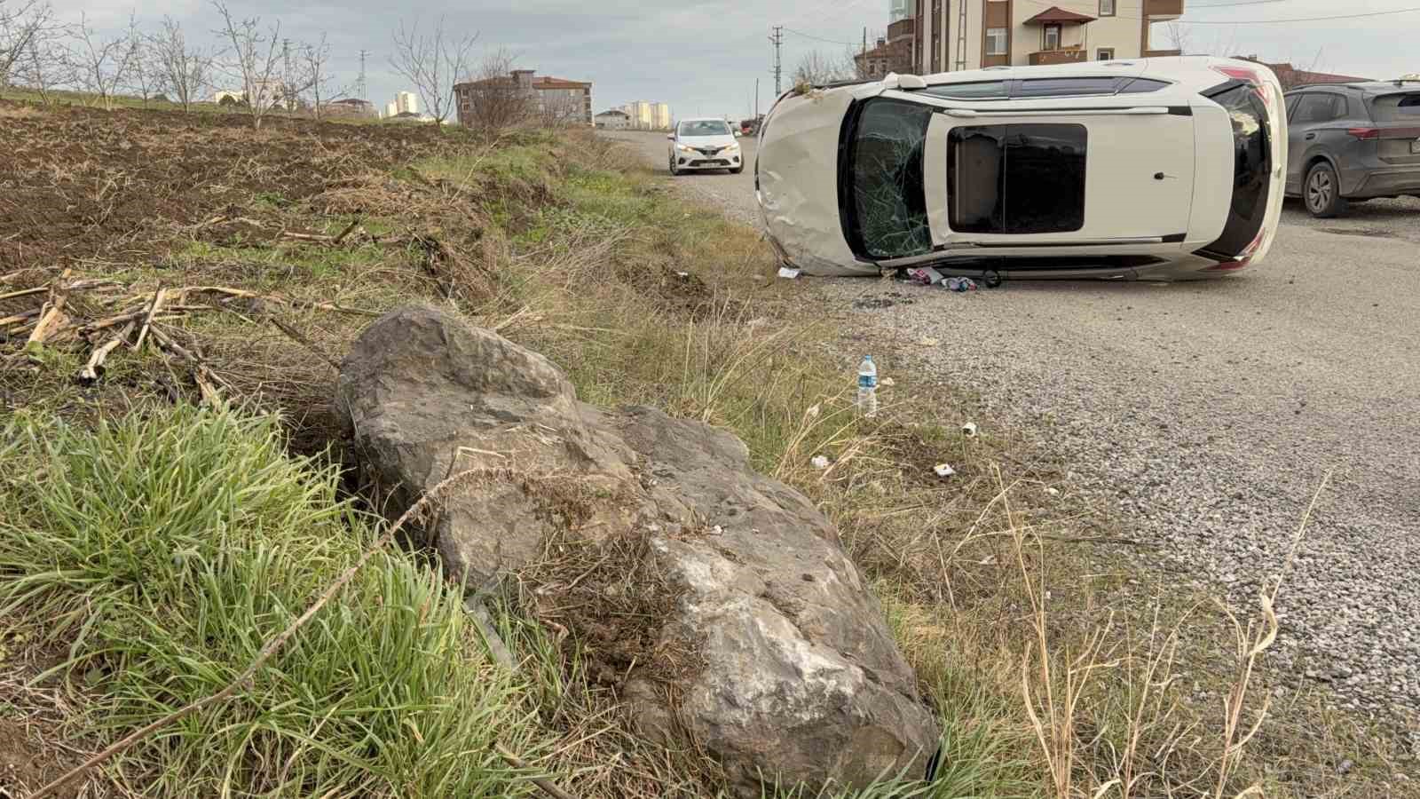 Samsun’da otomobil takla attı: 3 yaralı
