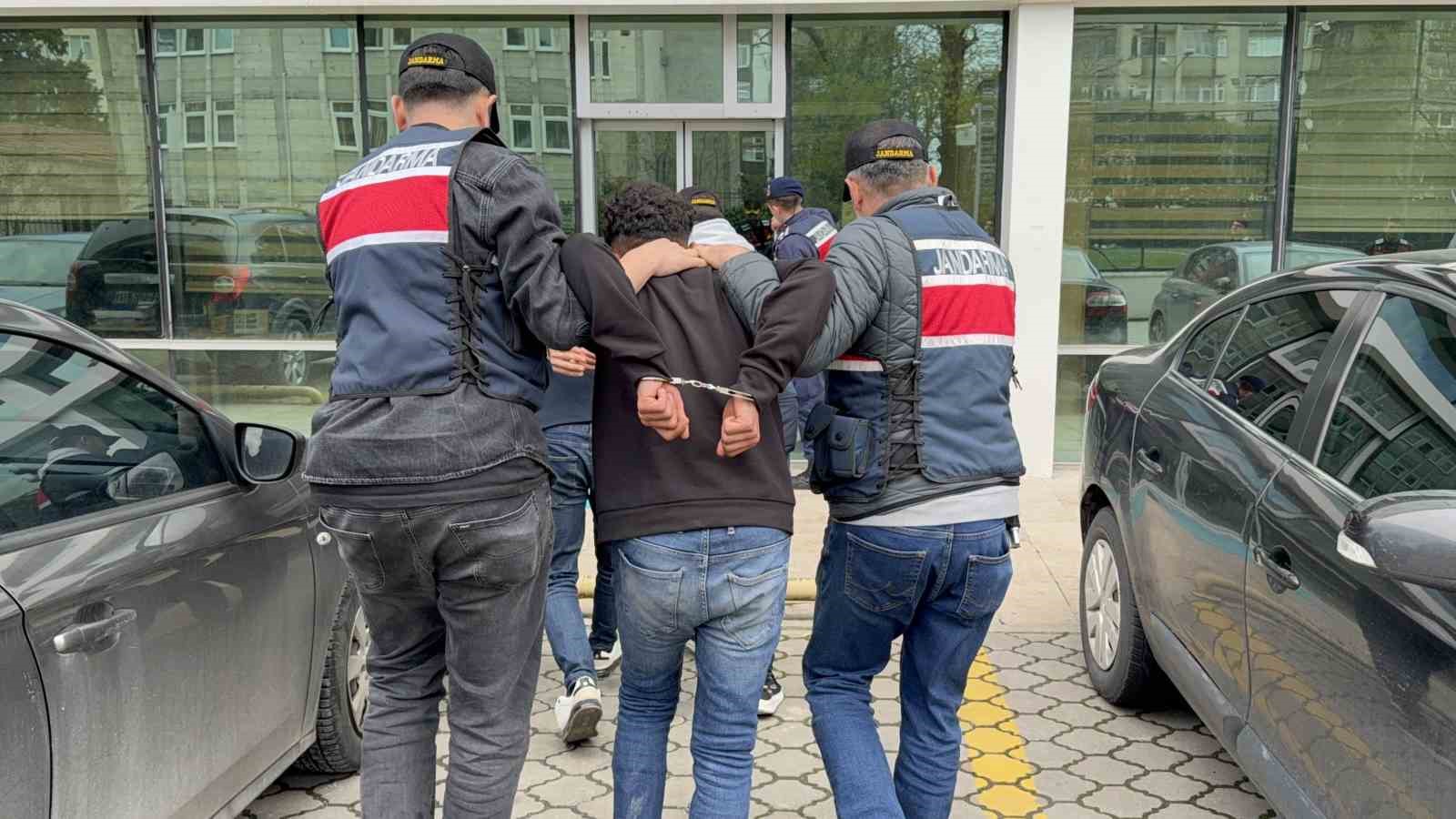 Samsun’da Tik Tok canlı yayınında terör propagandası yapan 2 inşaat işçisi adliyeye sevk edildi
