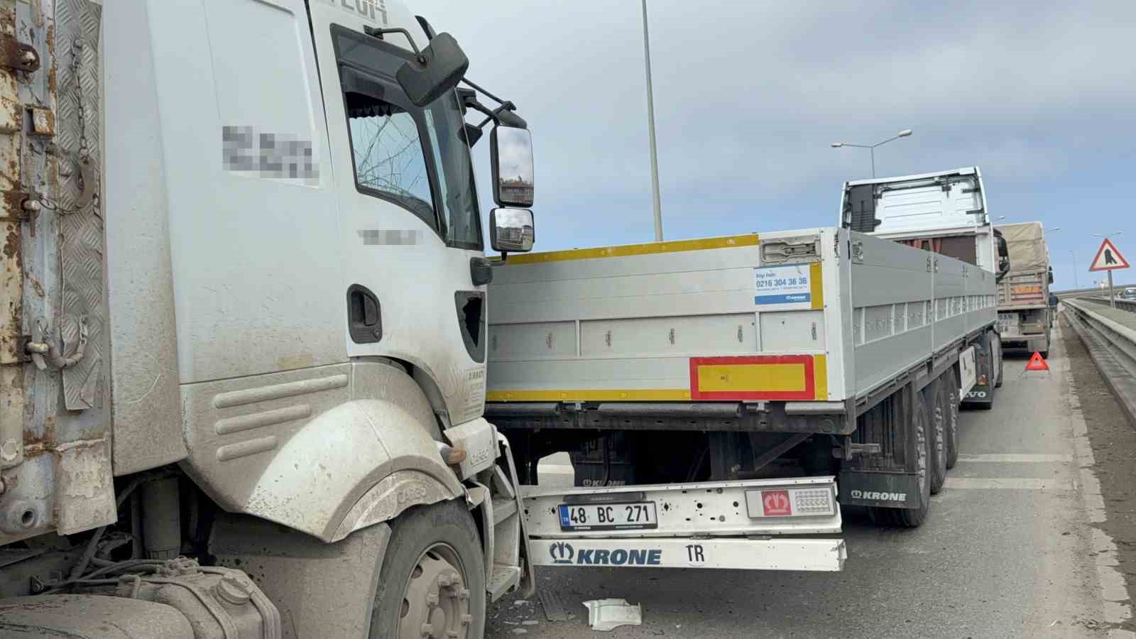 Samsun’da tır tıra arkadan çarptı
