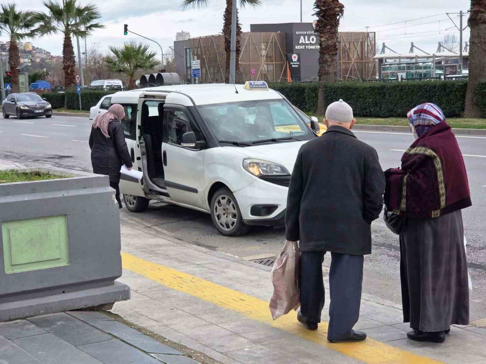 Samsun’da toplu ulaşım fiyat tarifesi güncellendi
Samsun’da toplu ulaşım fiyat tarifesi güncellendi
