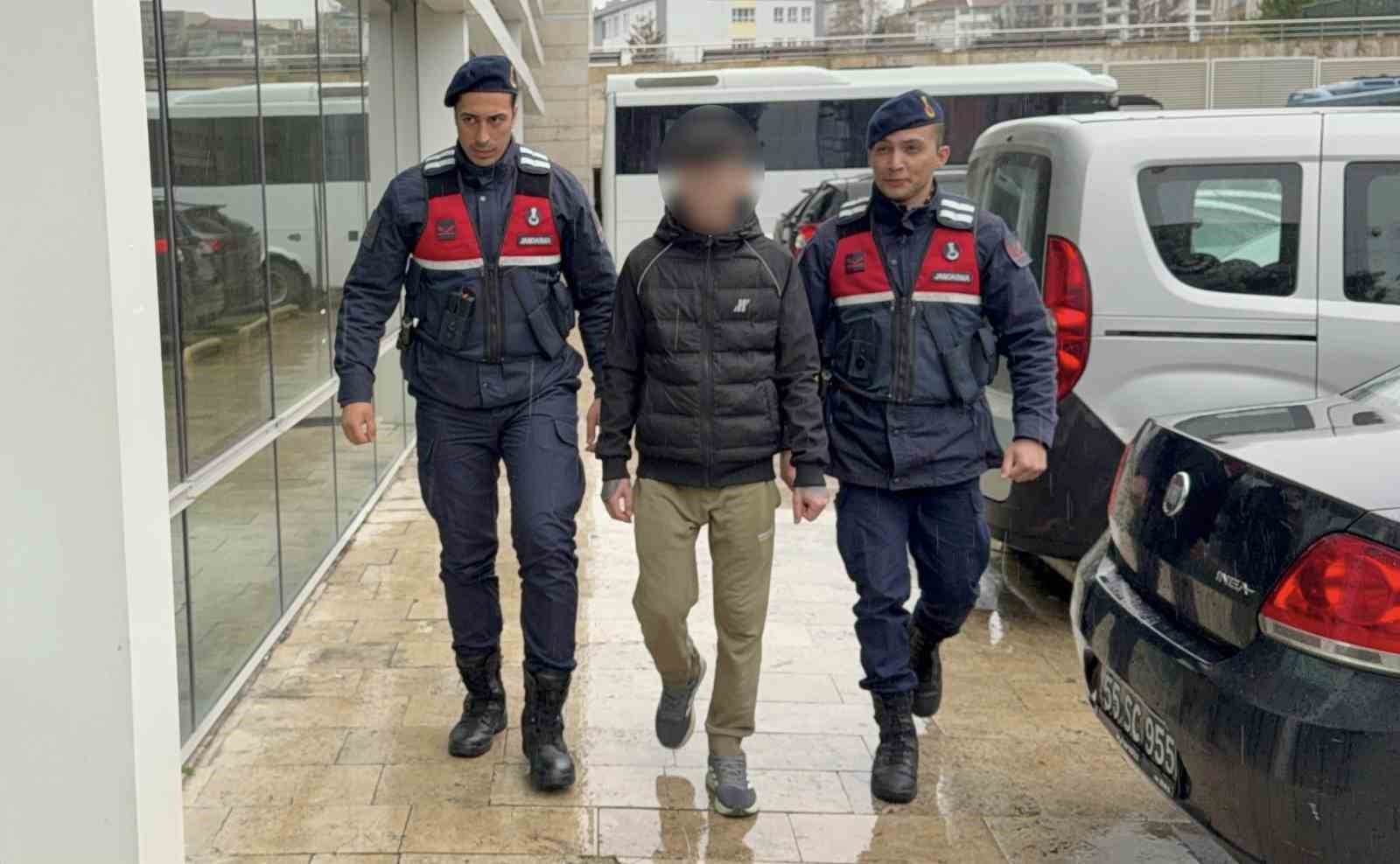 Samsun’da uyuşturucu hapla yakalanan 17 yaşındaki çocuk tutuklandı
