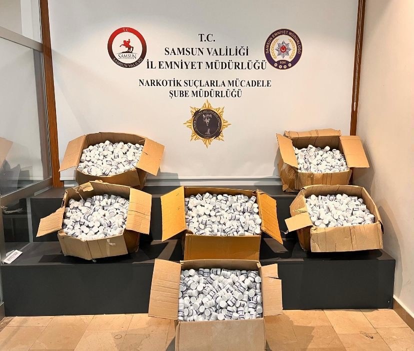 Samsun’da uyuşturucu operasyonunda 165 bin hap ele geçirildi
