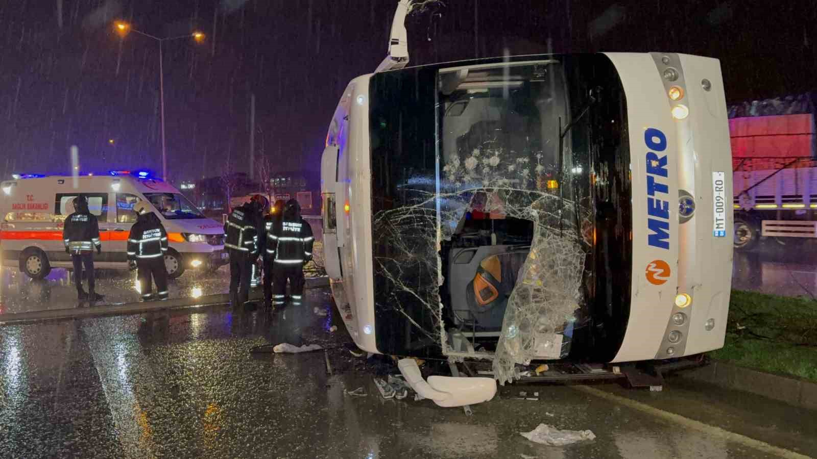 Samsun’da yolcu otobüsü devrildi: 6 yaralı
