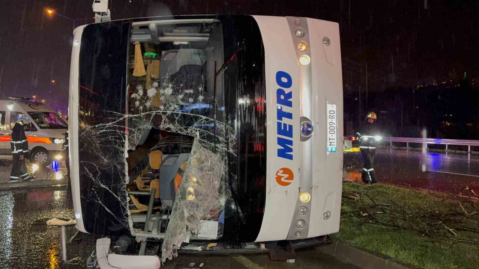 Samsun’da yolcu otobüsü devrildi: 6 yaralı
