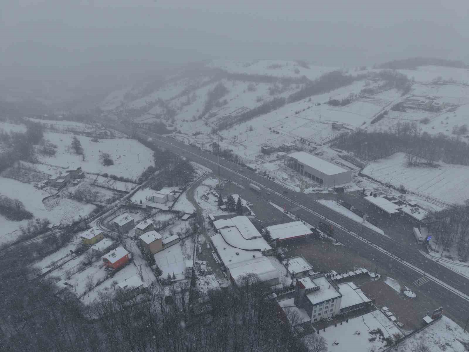 Samsun’da yüksek kesimler beyaza büründü
