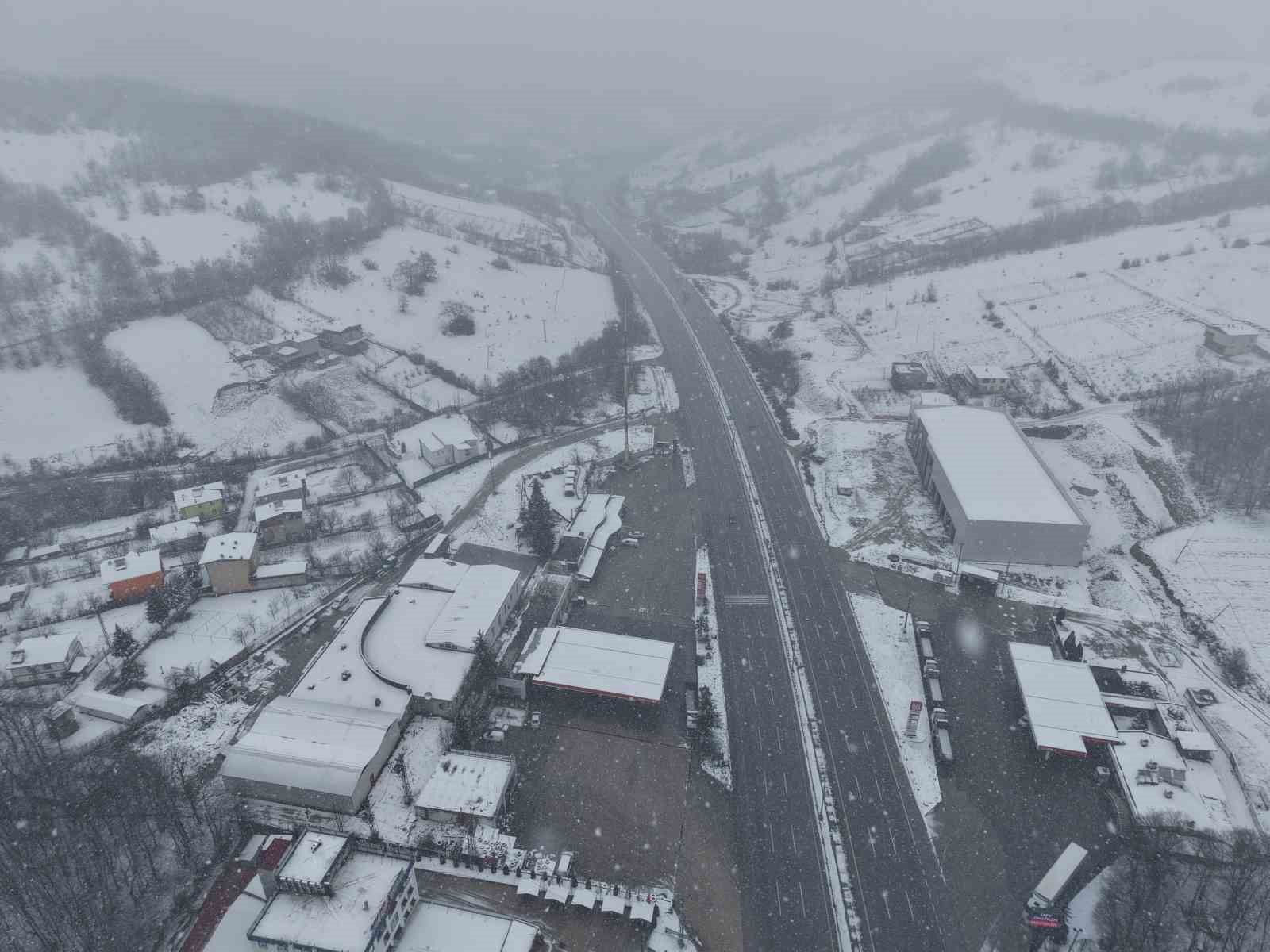 Samsun’da yüksek kesimler beyaza büründü
