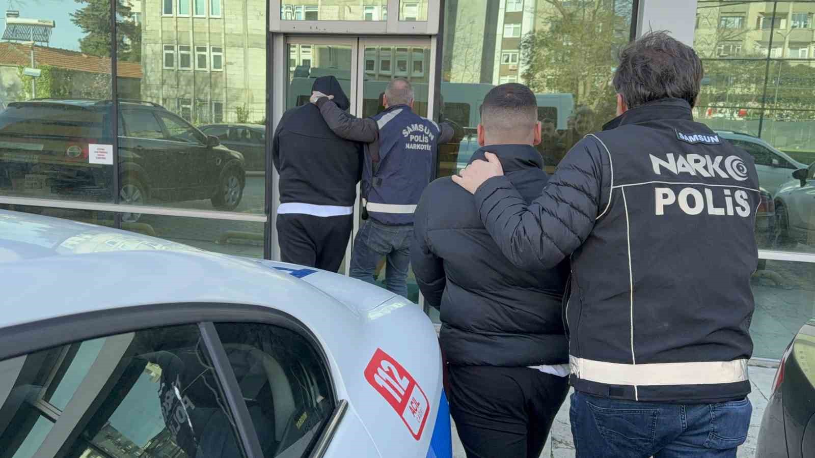 Samsun’da zehir tacirlerine ağır darbe: 421 bin hap ele geçirildi
