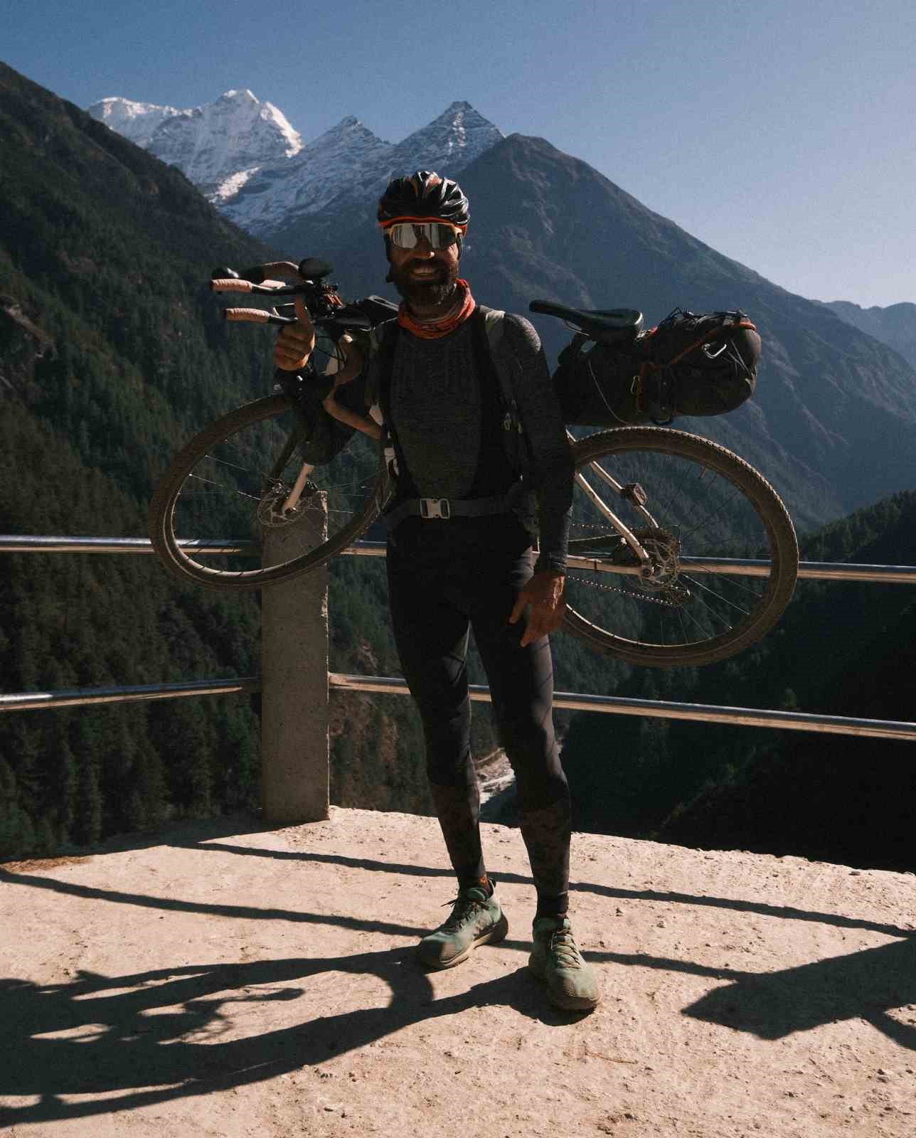 Samsun’dan dünyanın zirvesine 7 bin kilometrelik pedal
Samsun’dan dünyanın zirvesine 7 bin kilometrelik pedal