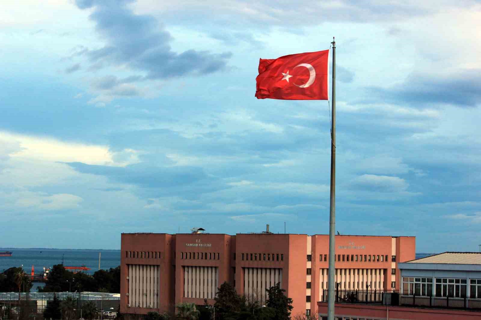 Samsun’dan objektife yansıyanlar: Gökyüzü büyüledi, şehir ışıkları geceyi aydınlattı
