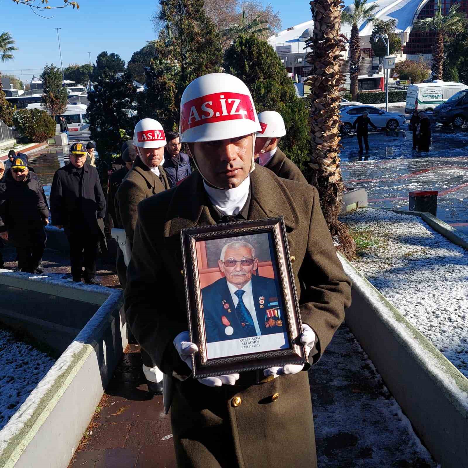 Samsunlu Kore Gazisi, 96 yaşında son yolculuğuna uğurlandı
