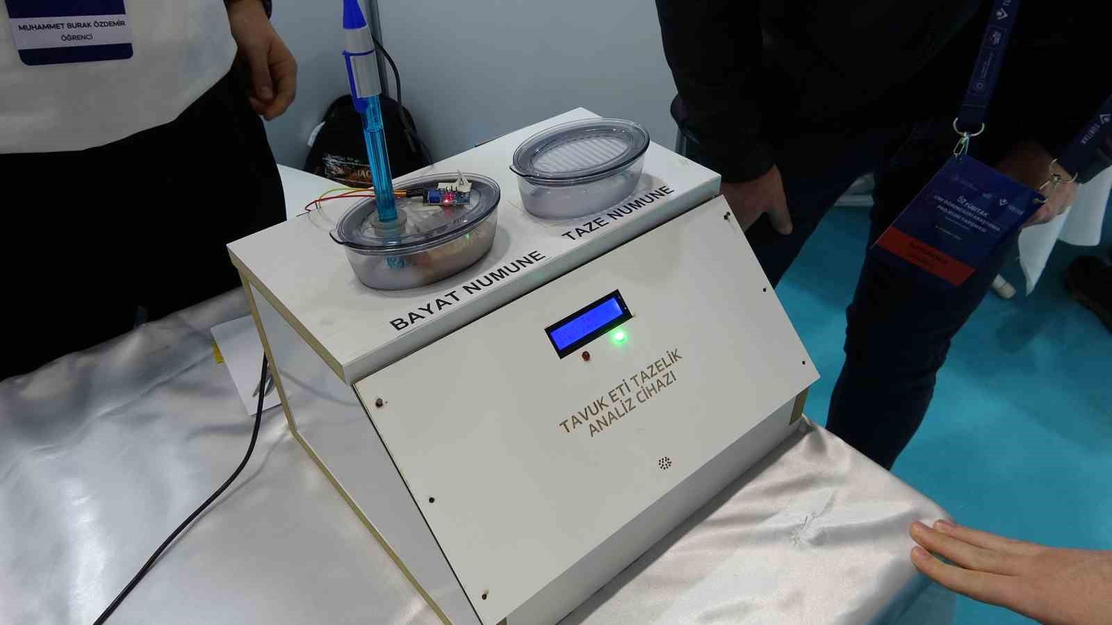 Samsunlu liselilerden tavuk eti zehirlenmesini önleyen cihaz
