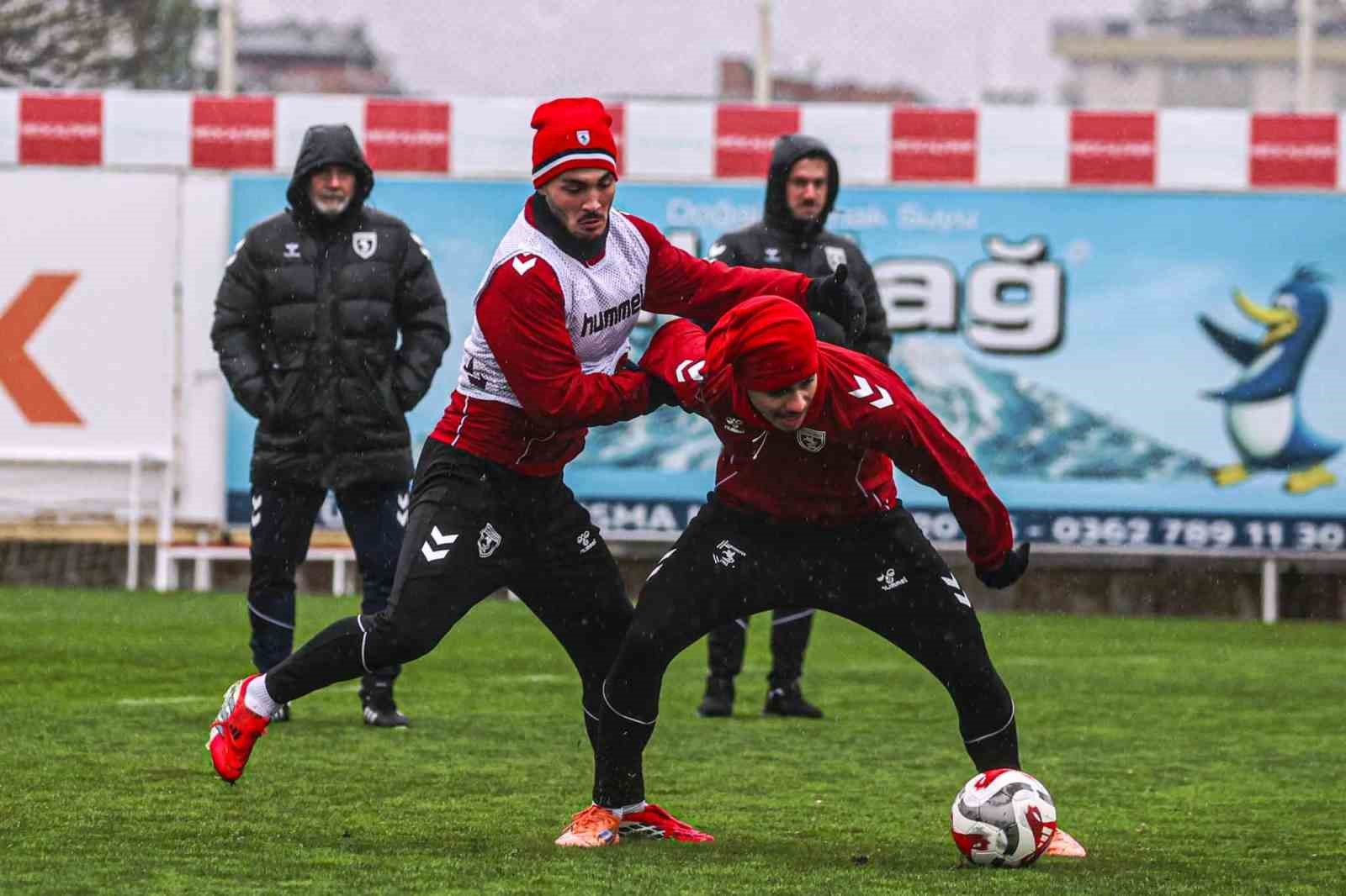 Samsunspor, Gaziantep FK engelini 3 puanla geçmek istiyor
