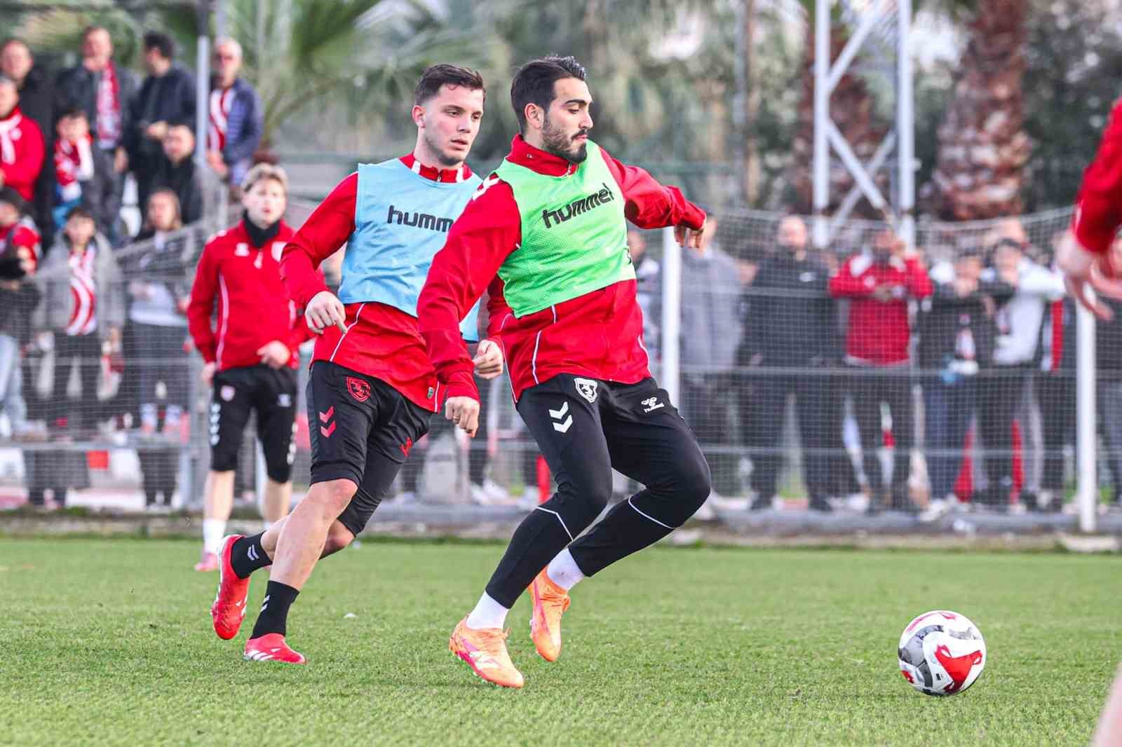 Samsunspor, Karadeniz derbisinden galibiyetle ayrılmak istiyor
