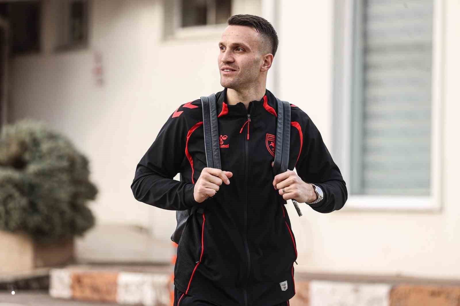 Samsunspor, Kasımpaşa maçı için İstanbul’a gitti
