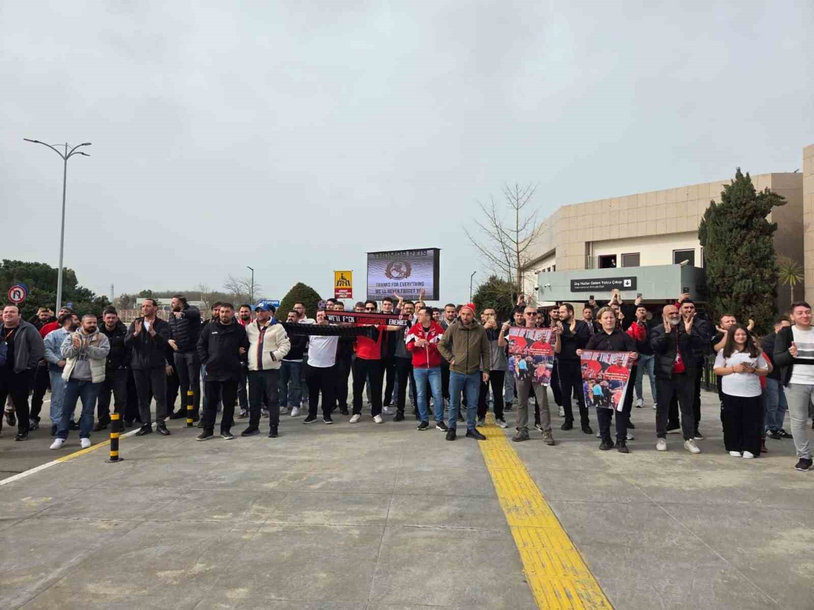 Samsunspor taraftarlarından Thomas Reis’e duygusal veda
