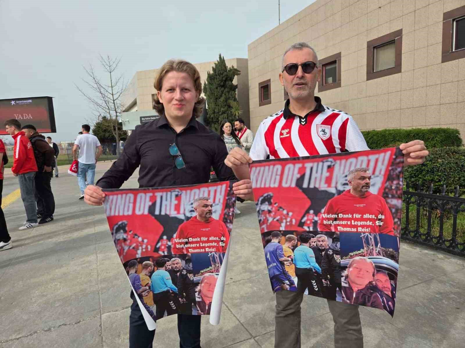 Samsunspor taraftarlarından Thomas Reis’e duygusal veda
