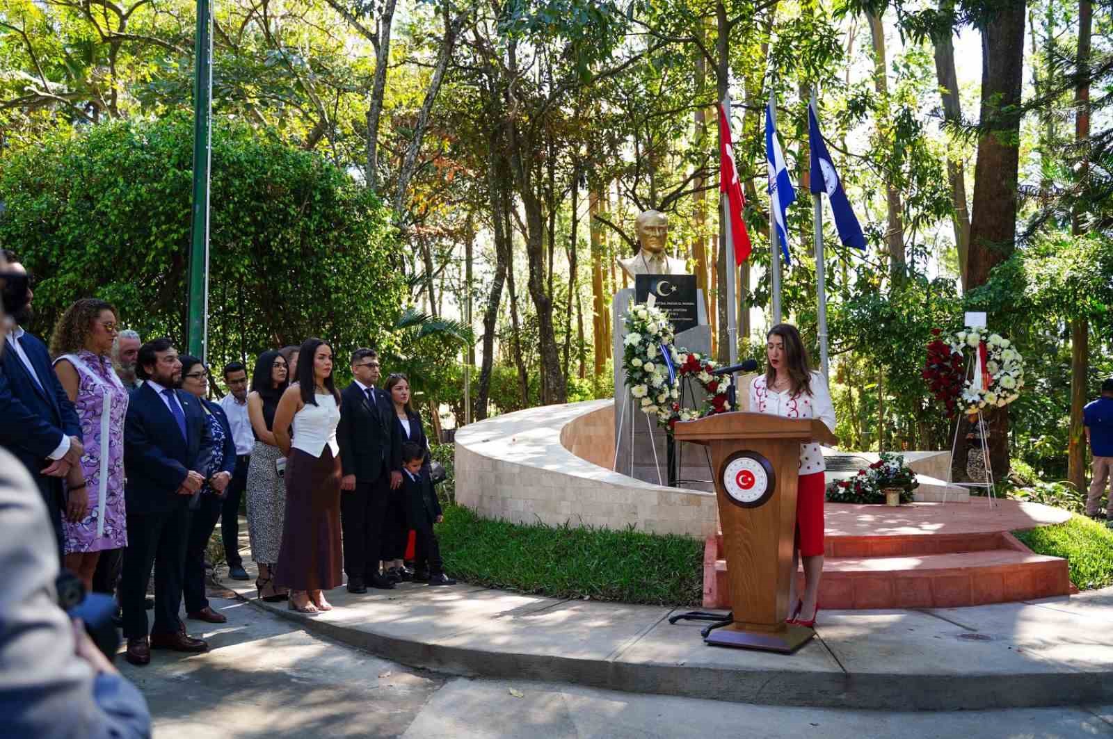 San Salvador’daki Türkiye Parkı ziyaretçilere kapılarını açtı
