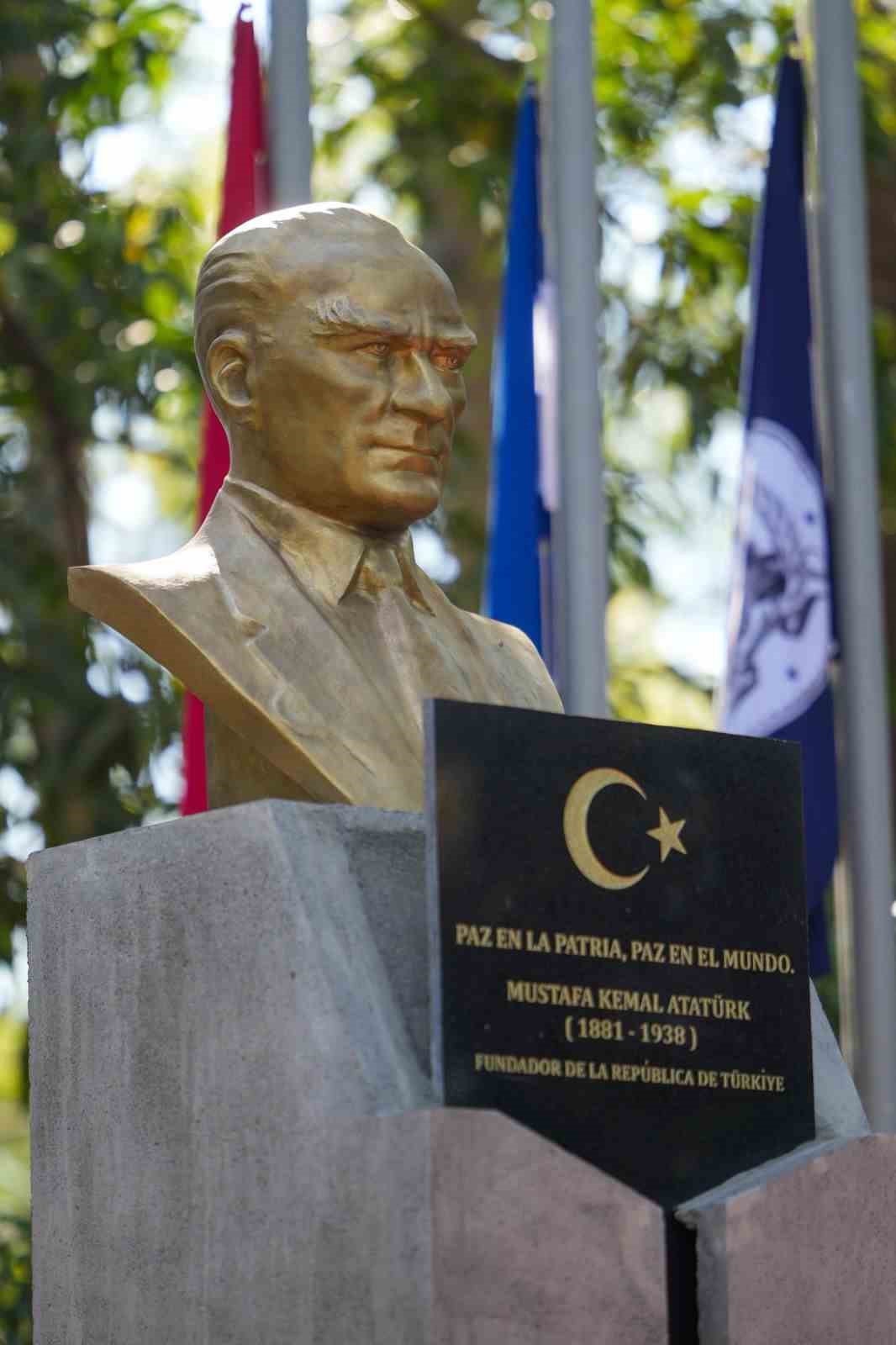 San Salvador’daki Türkiye Parkı ziyaretçilere kapılarını açtı
