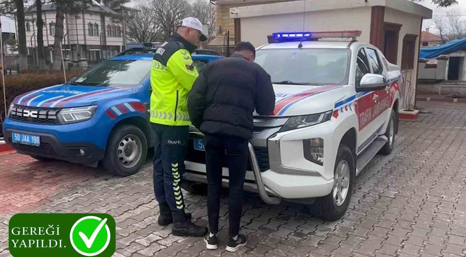 Sanal devriyeye takılan motosiklet sürücüsünün ehliyeti iptal edildi
