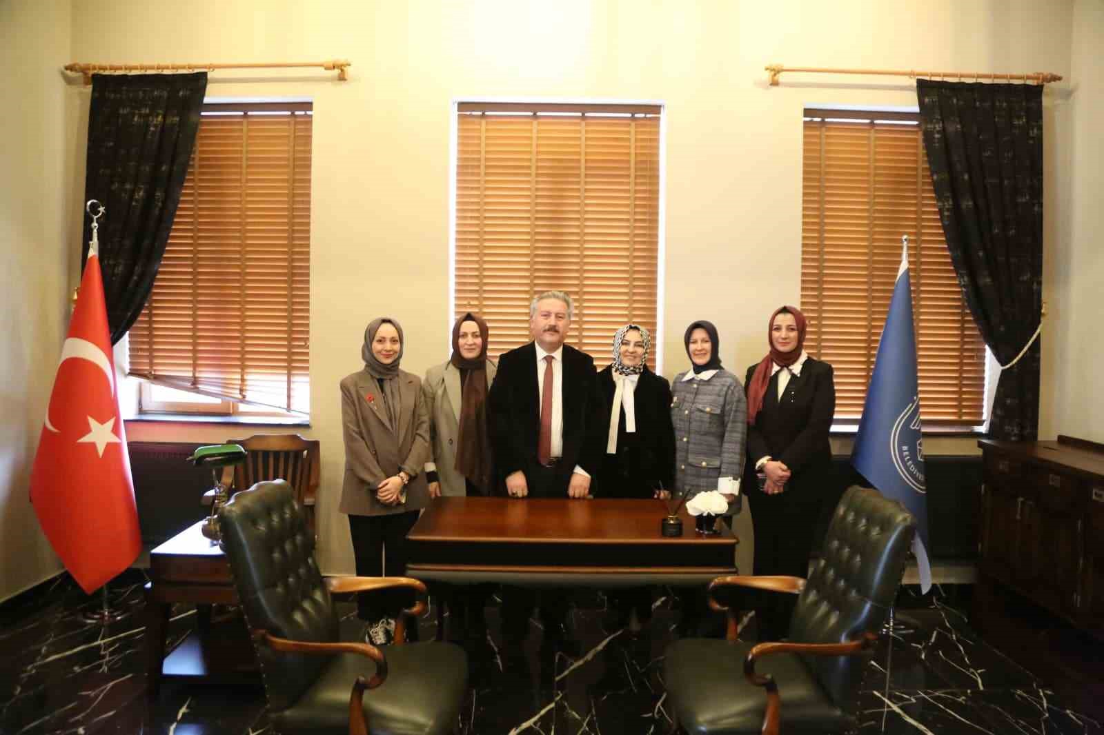 Sanat Melikgazi’nin ilk programına büyük ilgi
