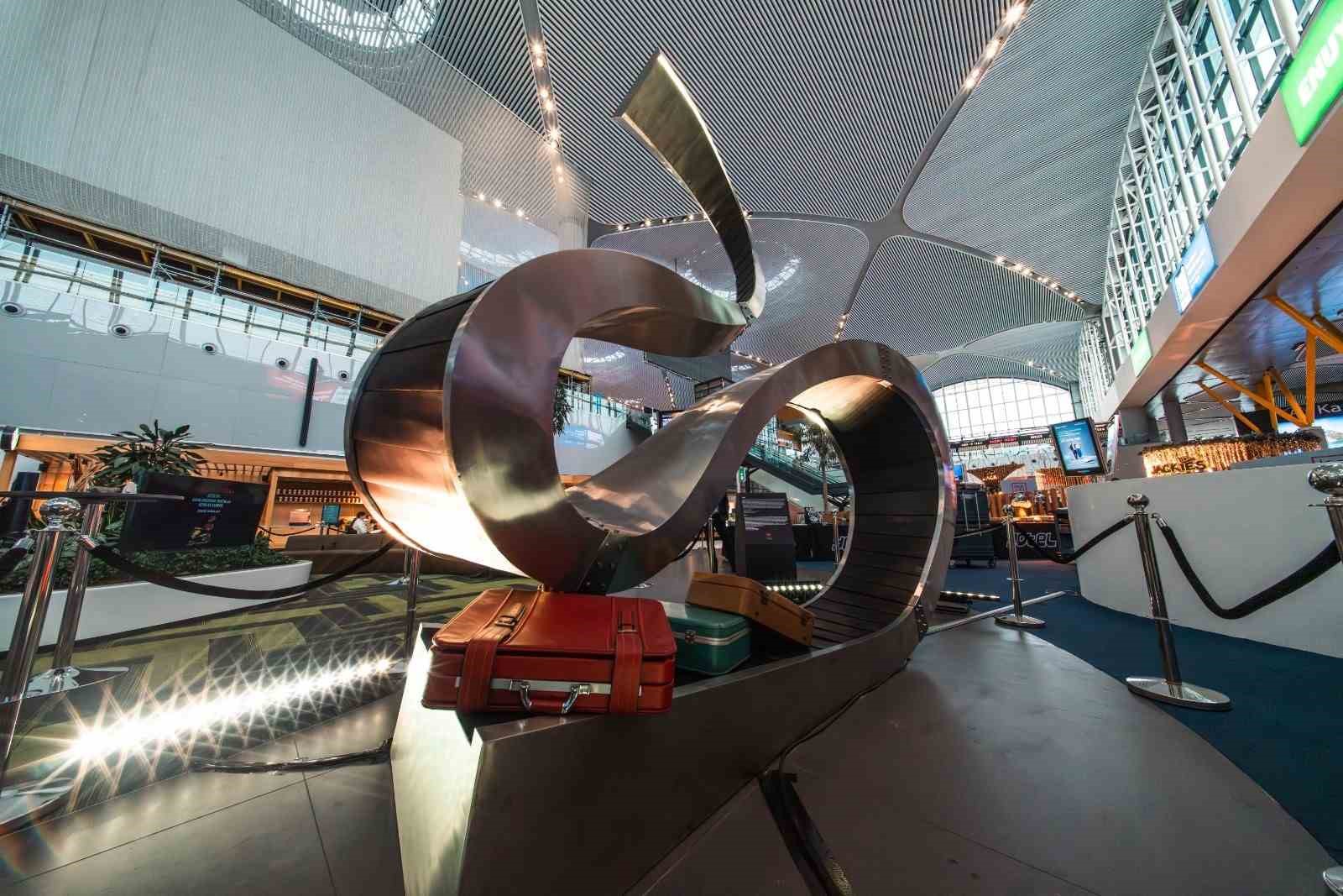 Sanatçı Beyazıt Öztürk’ten İGA İstanbul Havalimanı’nda "Şeyler" sergisi
