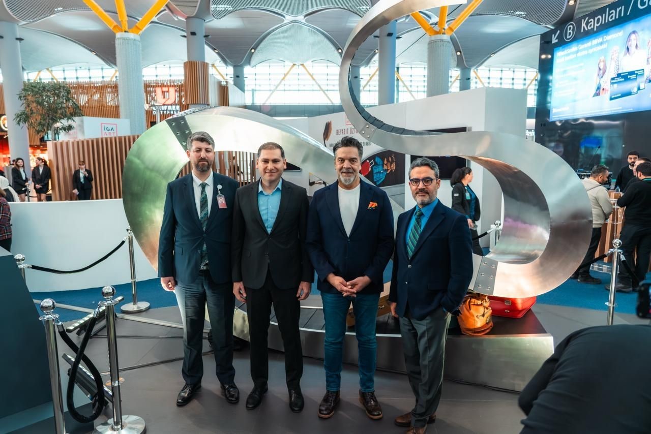 Sanatçı Beyazıt Öztürk’ten İGA İstanbul Havalimanı’nda "Şeyler" sergisi
