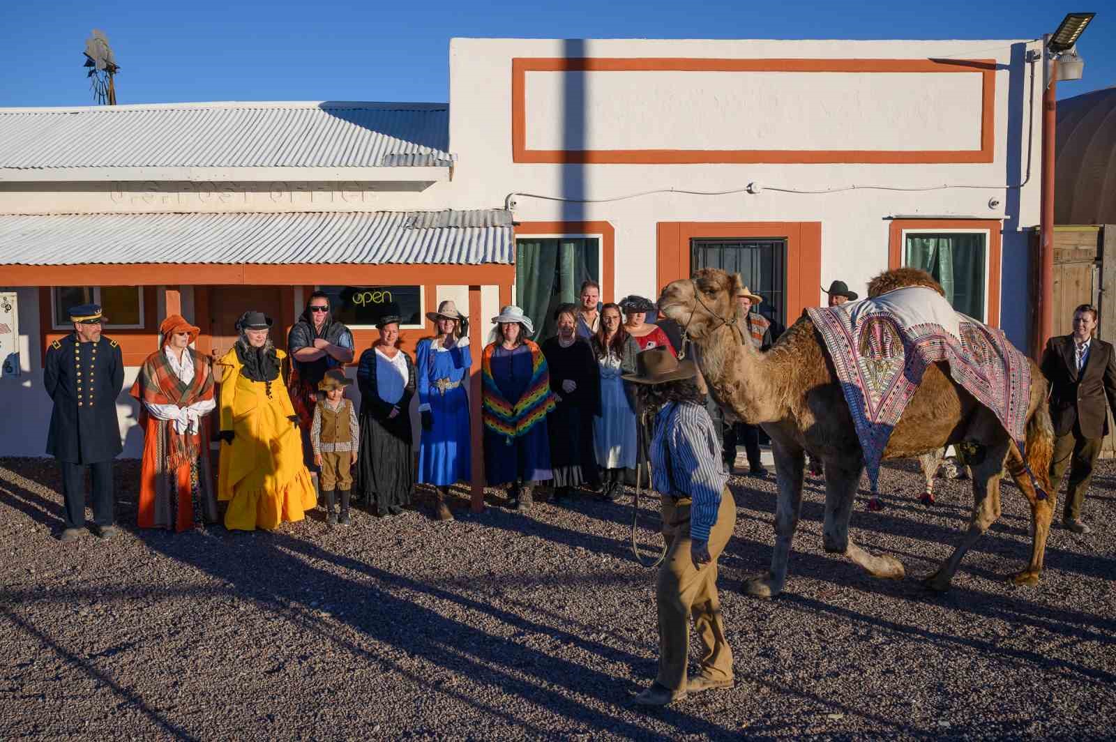 Sanatçı Mertcan Türkoğlu, Hi Jolly’nin Arizona’daki anıt mezarı başında anıldı
