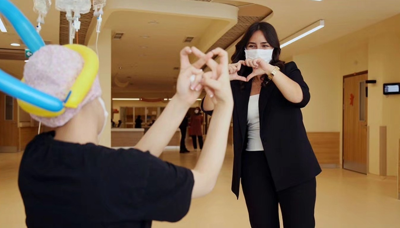 Sanatın rehabilite edici gücünü çocuklarla buluşturdular
