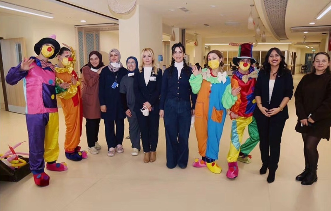 Sanatın rehabilite edici gücünü çocuklarla buluşturdular
