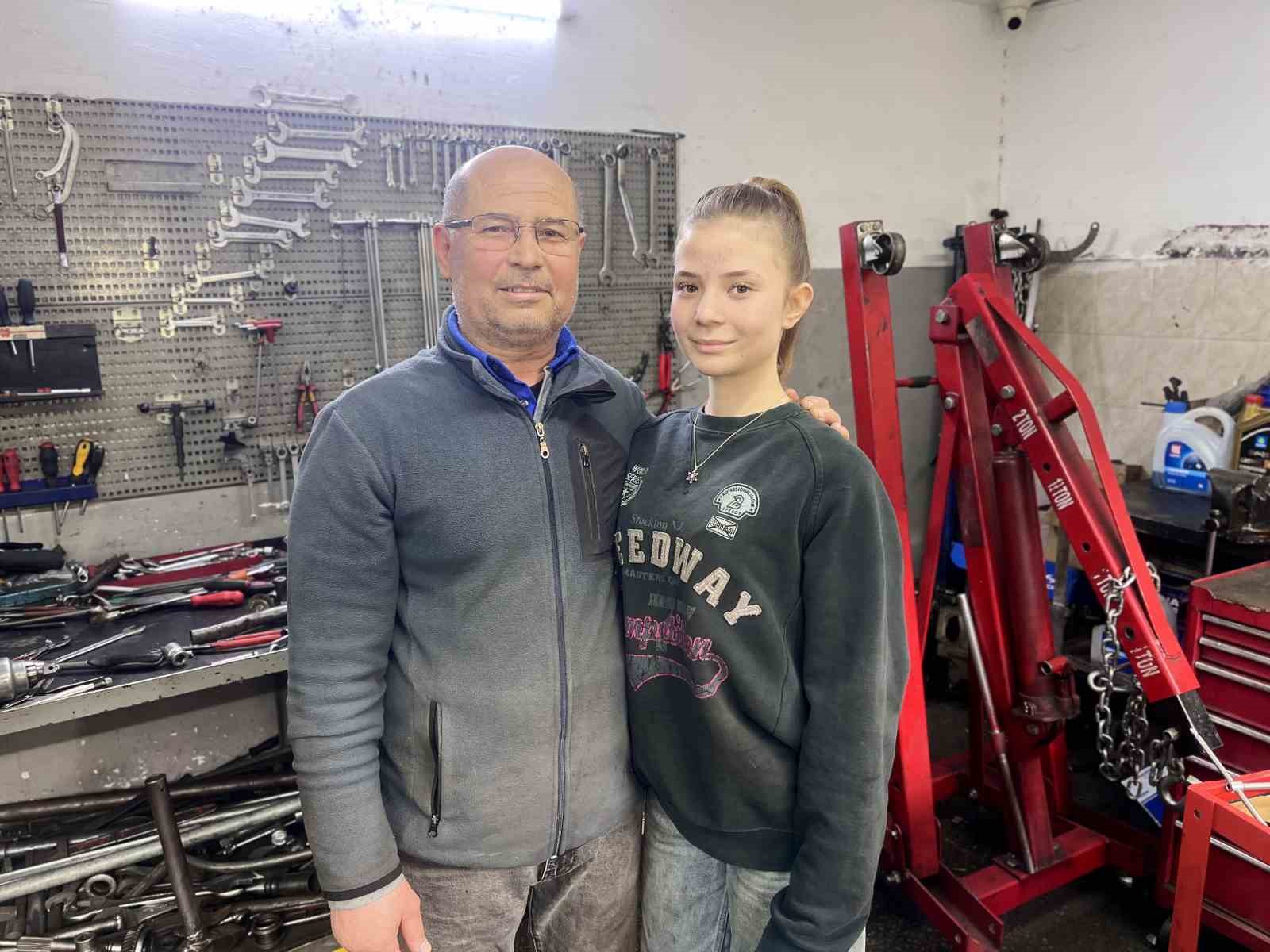 Sanayinin 17 yaşındaki oto tamircisi kadın ustası
