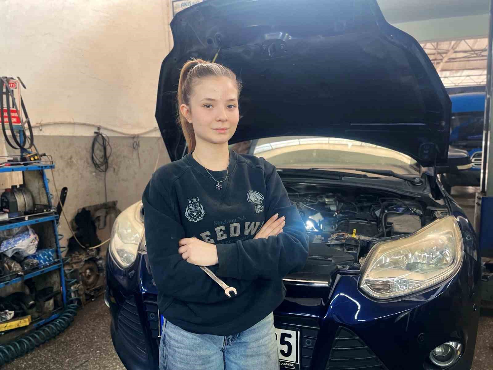 Sanayinin 17 yaşındaki oto tamircisi kadın ustası
