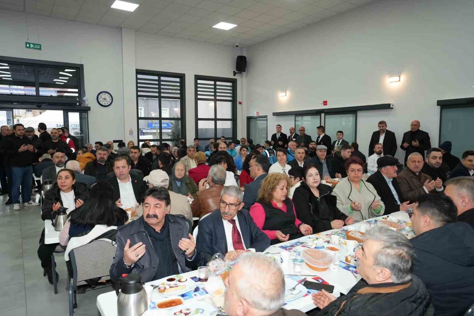 Sancaktepe’de bayram coşkusu "geleneksel bayram kahvaltısı" ile taçlandı
