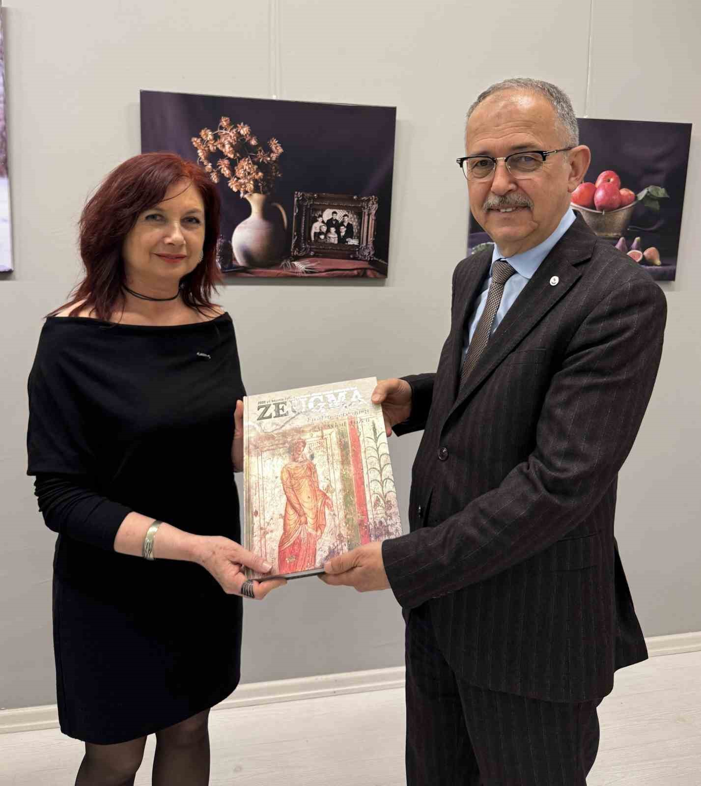 SANKO Sanat Galerisinde fotoğraf sergisi açıldı
SANKO Sanat Galerisinde fotoğraf sergisi açıldı