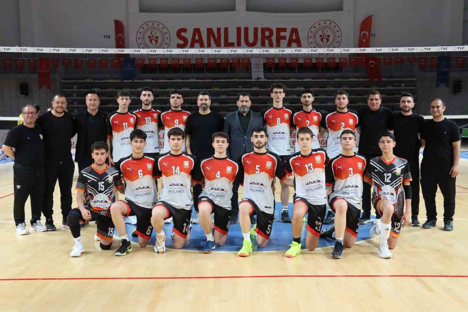 Şanlıurfa Büyükşehir Belediyesi genç erkekler voleybol takımından filede ikinci galibiyet
